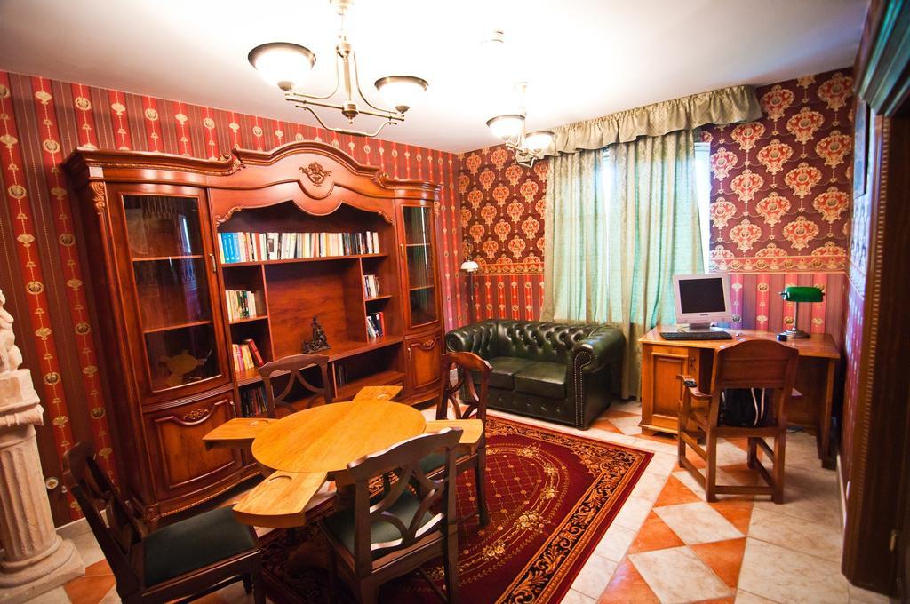 Hotel Mazurski Dworek Mikołajki Kültér fotó
